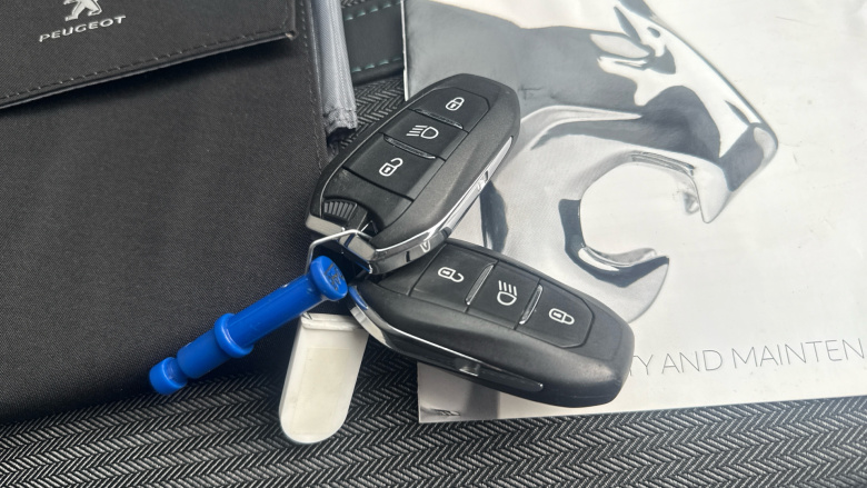 Peugeot 3008 1.6 Hybrid 225 Allure Premium 5dr e-EAT8 Estate